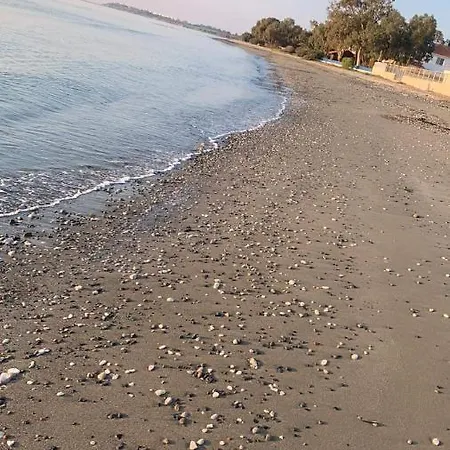 Leonidas Seaside Meneou Exterior photo