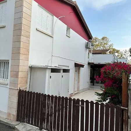 Leonidas Seaside Meneou Exterior photo